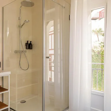 Alfred Hotels Les Halles Biarritz Exterior photo