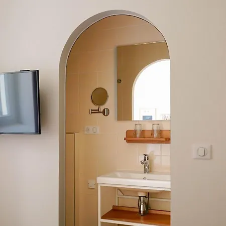 Alfred Hotels Les Halles Biarritz Exterior photo