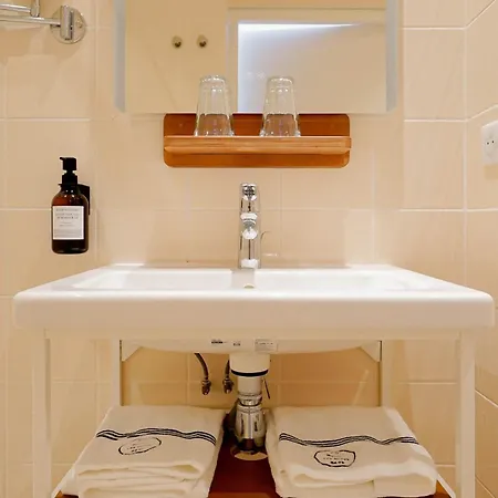 Alfred Hotels Les Halles Biarritz Exterior photo
