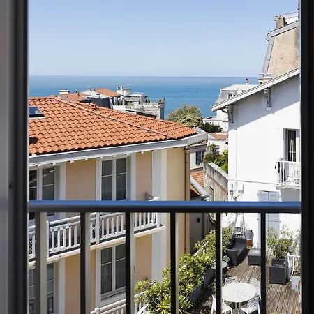 Alfred Hotels Les Halles Biarritz Exterior photo